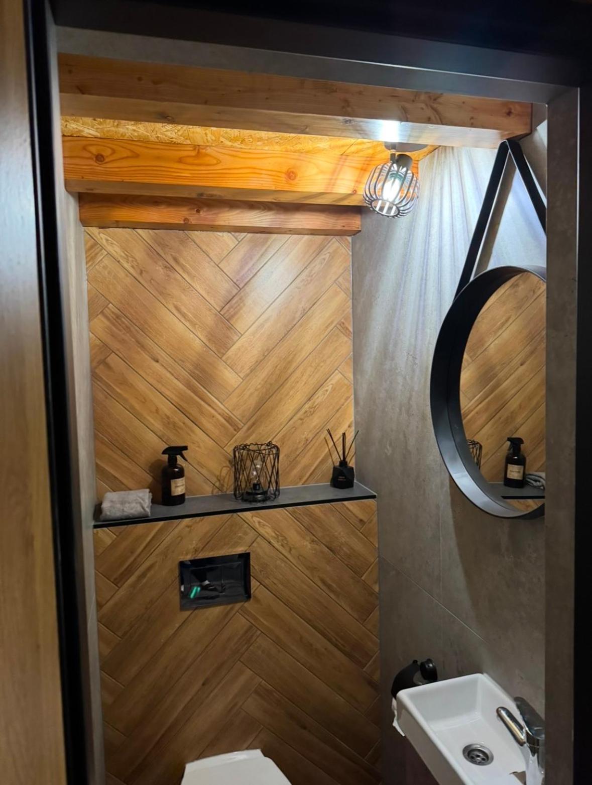 Dawna Mleczarnia Apartamenty Sosnowy نوا رودا المظهر الخارجي الصورة