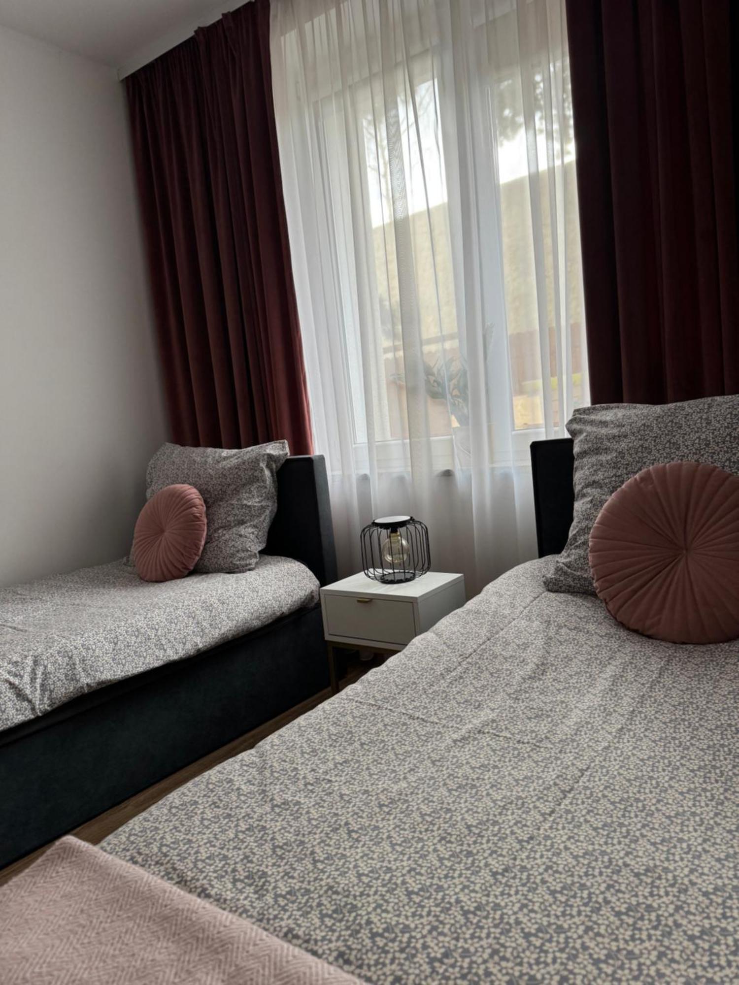 Dawna Mleczarnia Apartamenty Sosnowy نوا رودا المظهر الخارجي الصورة