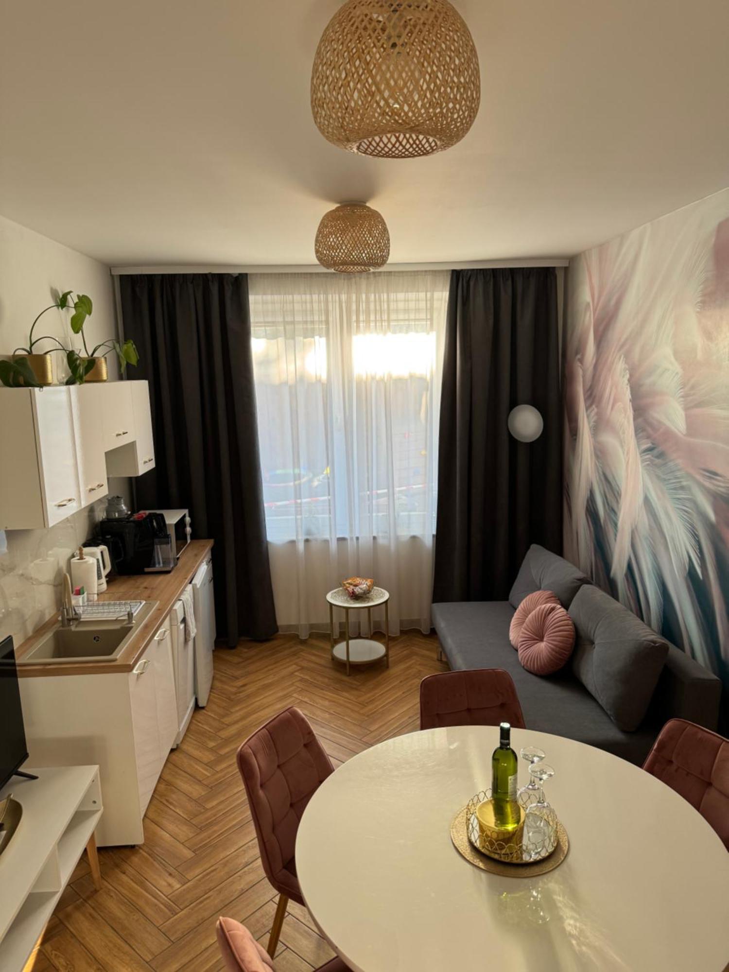 Dawna Mleczarnia Apartamenty Sosnowy نوا رودا المظهر الخارجي الصورة
